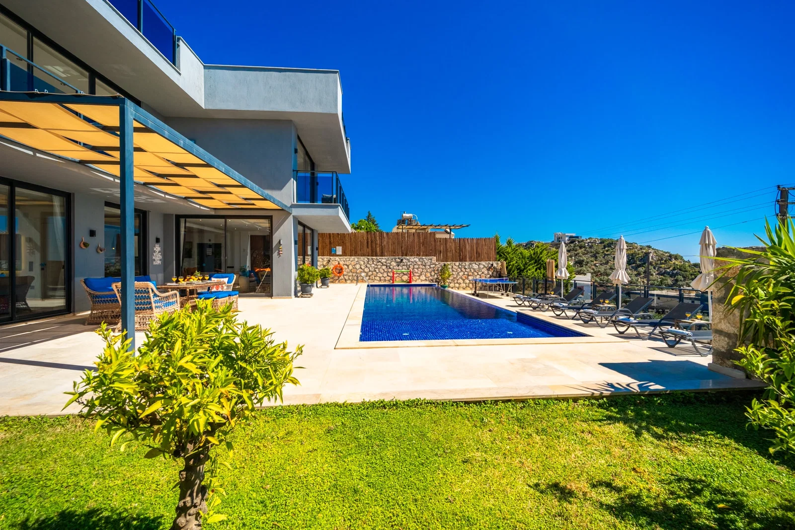 Kalkan’da Merkeze Yakın, Özel Havuzlu, 3 Yatak Odalı, Kiralık Villa