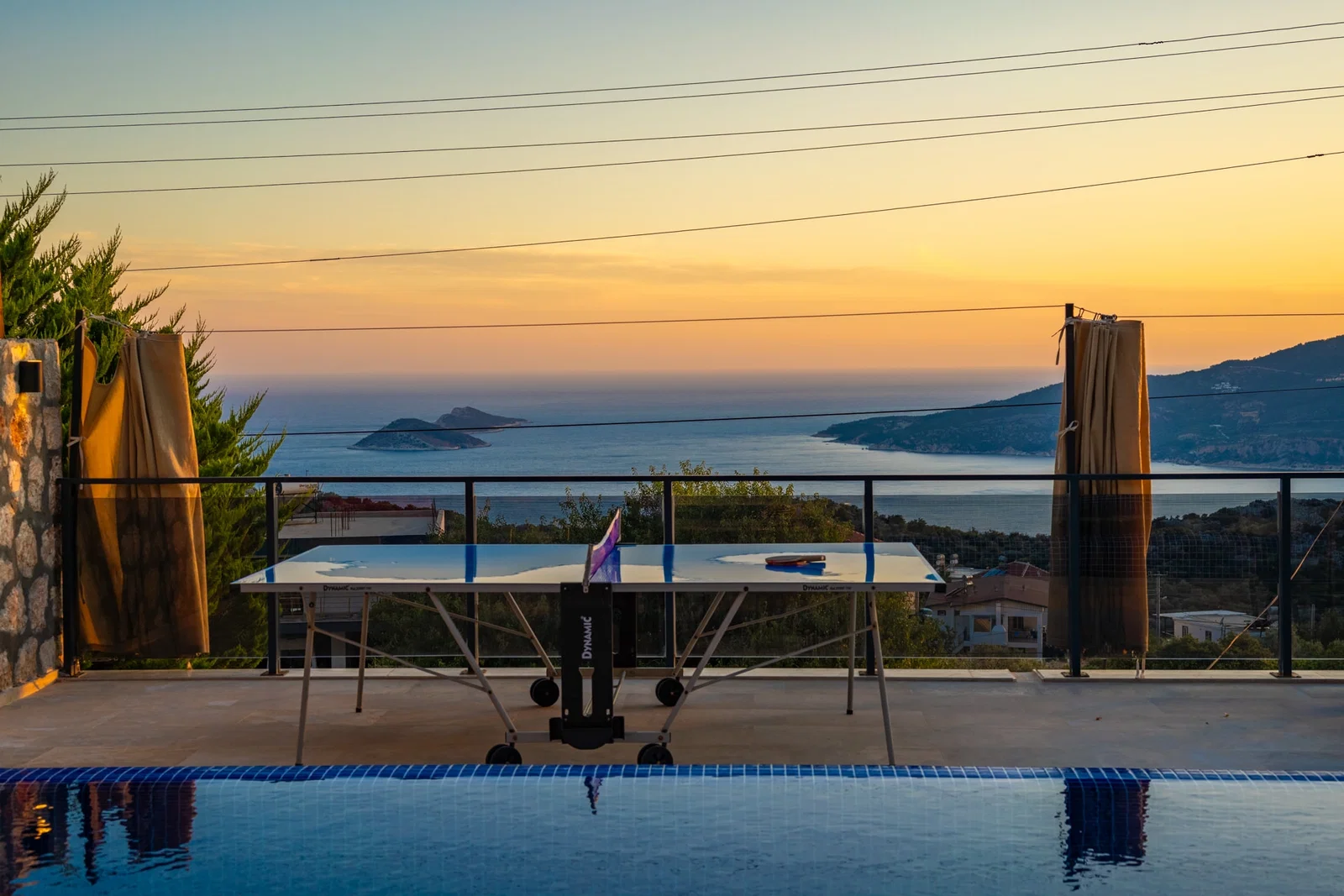Kalkan’da Merkeze Yakın, Özel Havuzlu, 3 Yatak Odalı, Kiralık Villa