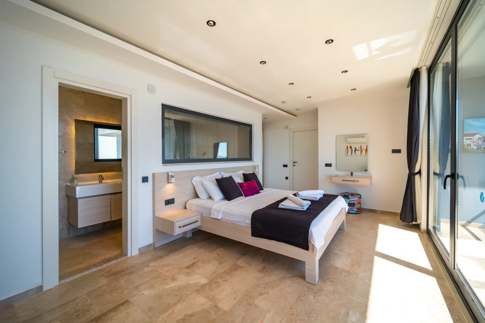 Kalkan’da Merkeze Yakın, Özel Havuzlu, 3 Yatak Odalı, Kiralık Villa