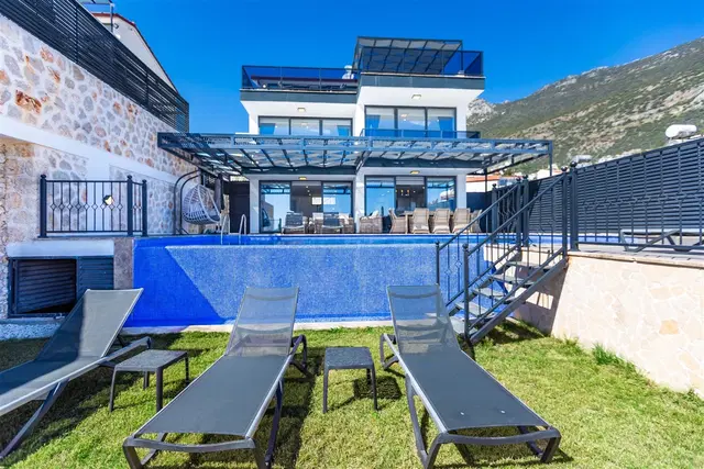 Kalkan’da deniz manzaralı kiralık villa, fotoğraf 5