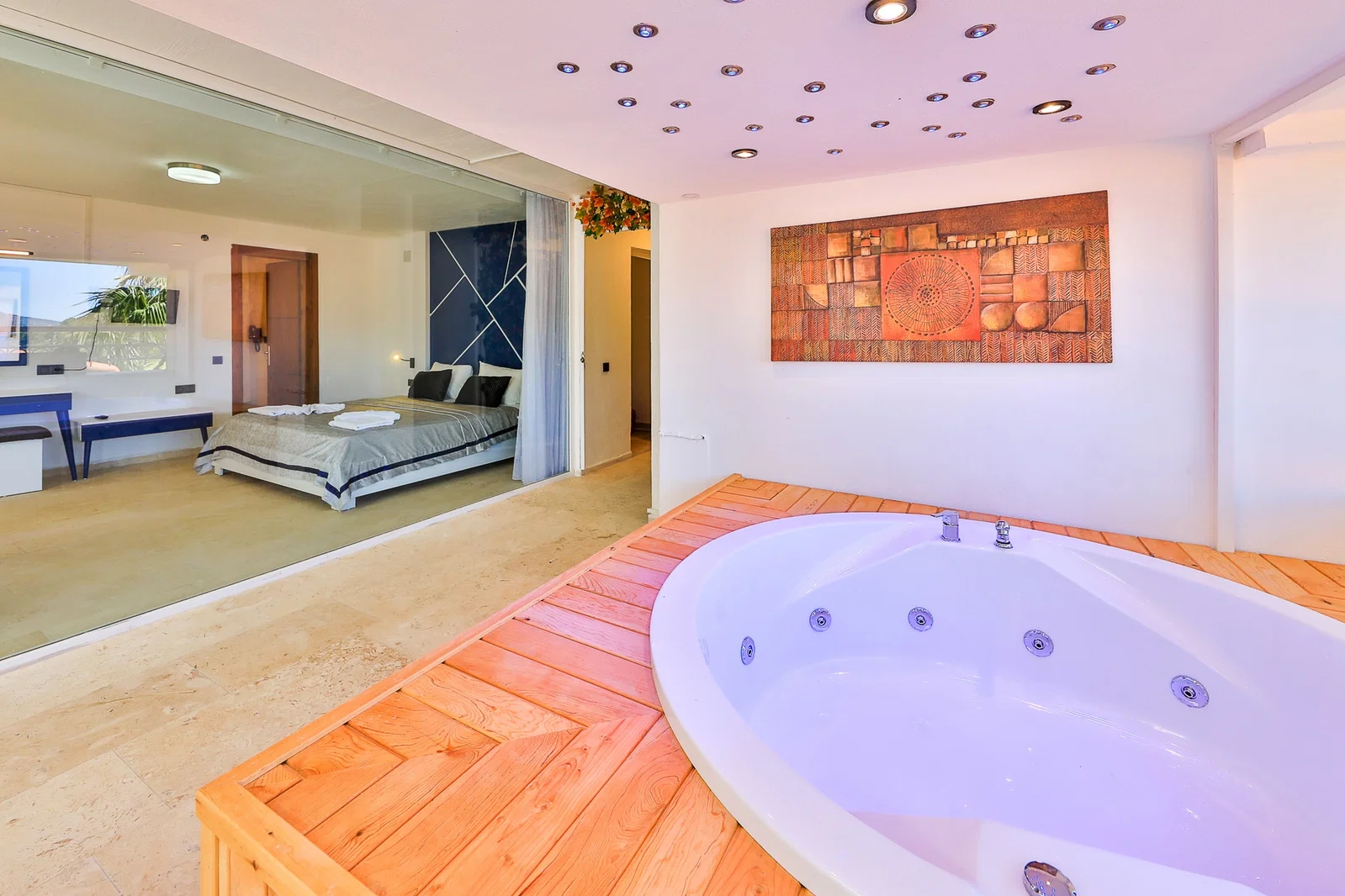 Kalkan’da Deniz Manzaralı, Özel Havuzlu, 4 Yatak Odalı, Lüks Villa