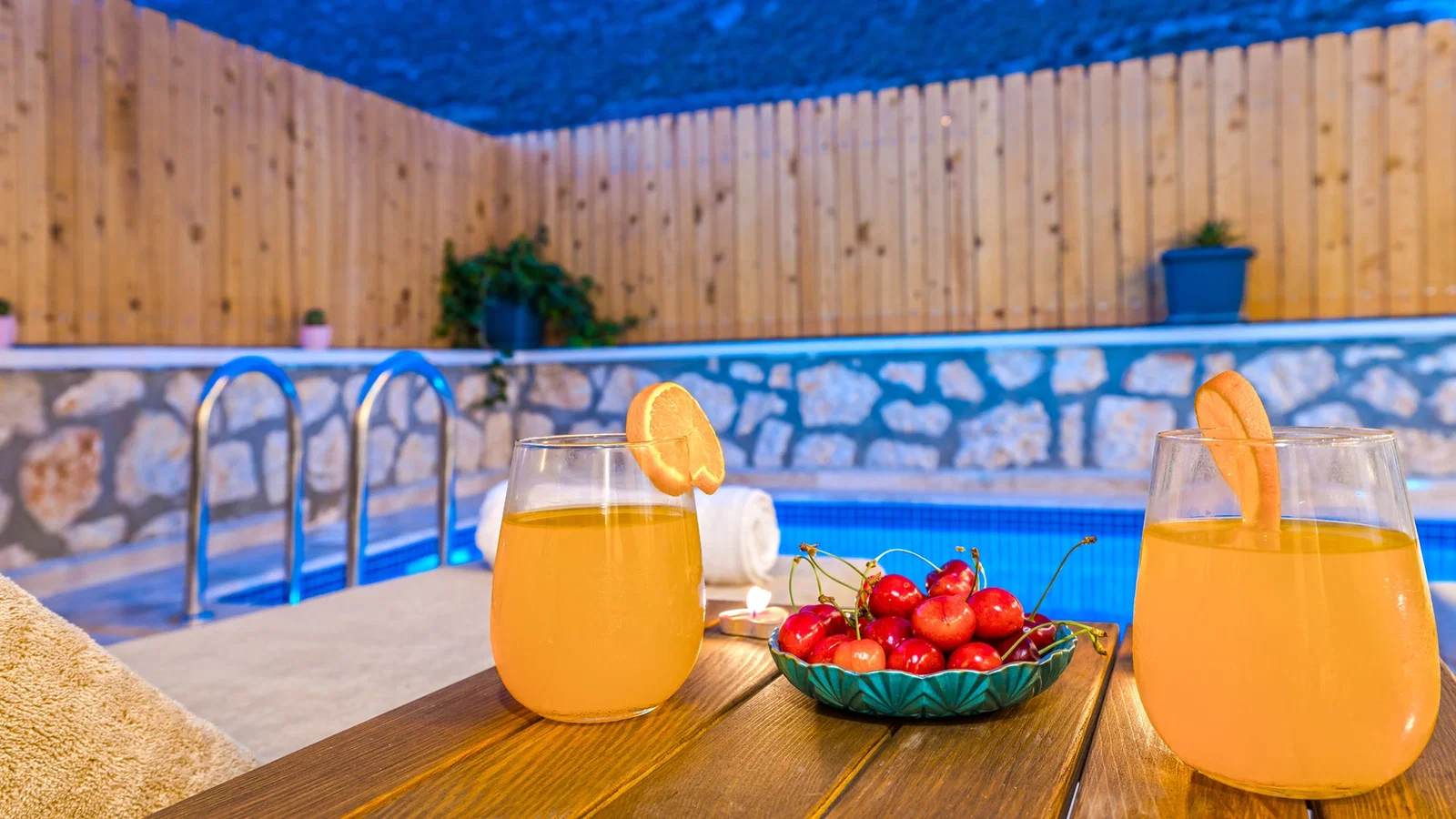 Kalkan’da Balayı Çiftlerine Uygun, Korunaklı Havuzlu, 2 Kişilik, Ekonomik Villa