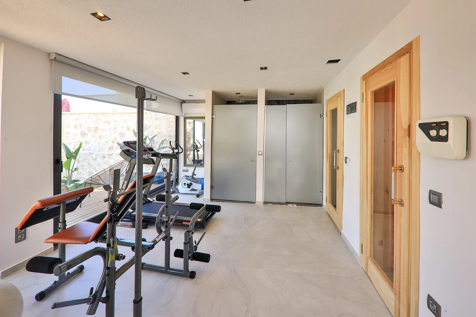 Kalkan’da Deniz Manzaralı, Özel Havuzlu, 4 Yatak Odalı, Lüks Villa