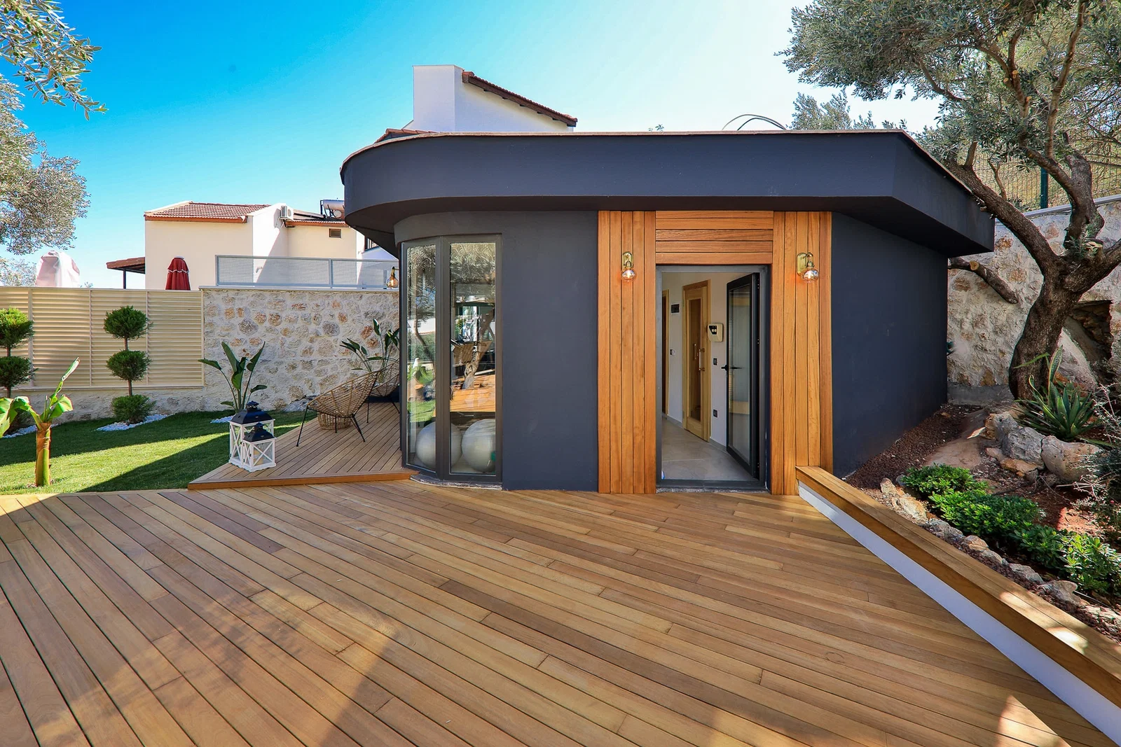 Kalkan’da Deniz Manzaralı, Özel Havuzlu, 4 Yatak Odalı, Lüks Villa