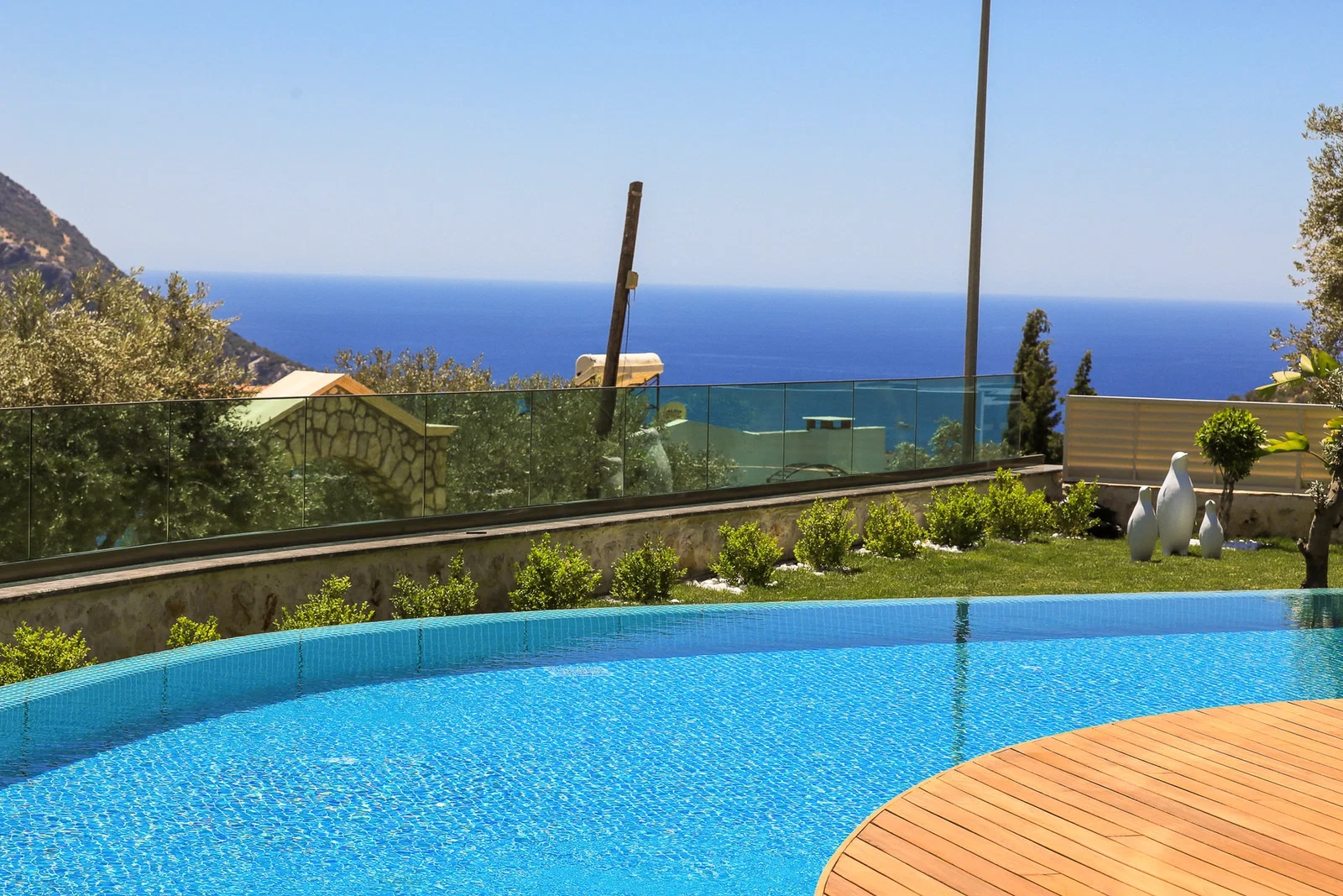 Kalkan’da Deniz Manzaralı, Özel Havuzlu, 4 Yatak Odalı, Lüks Villa