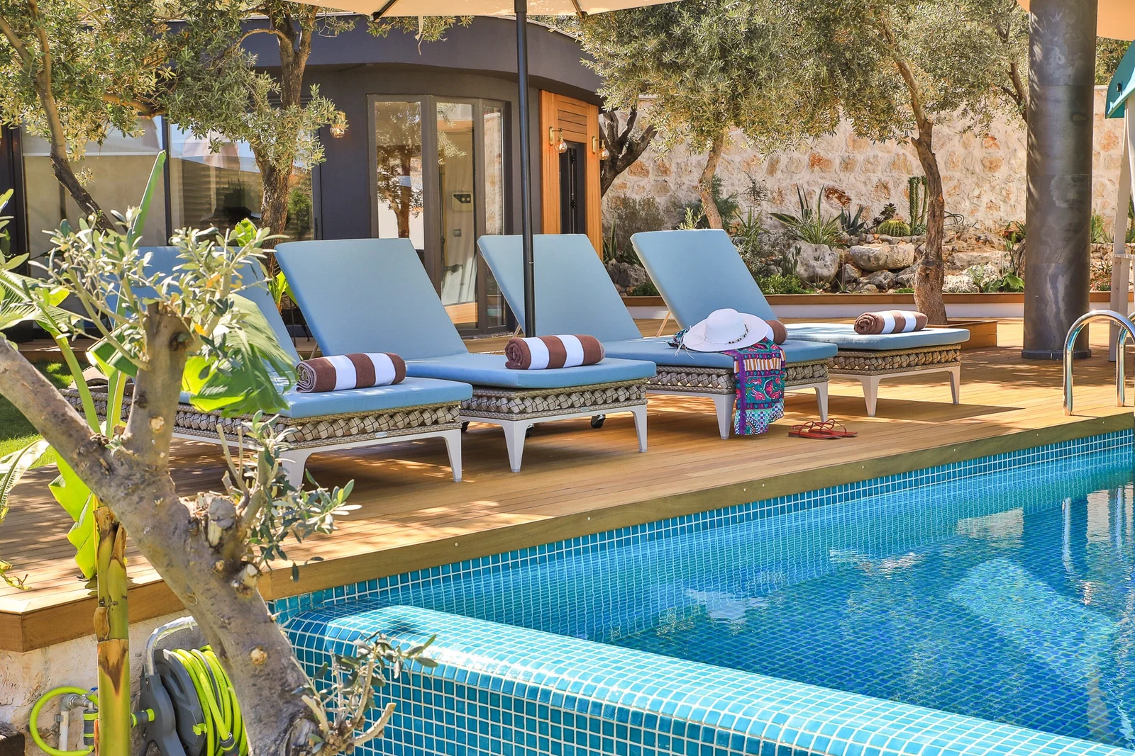 Kalkan’da Deniz Manzaralı, Özel Havuzlu, 4 Yatak Odalı, Lüks Villa