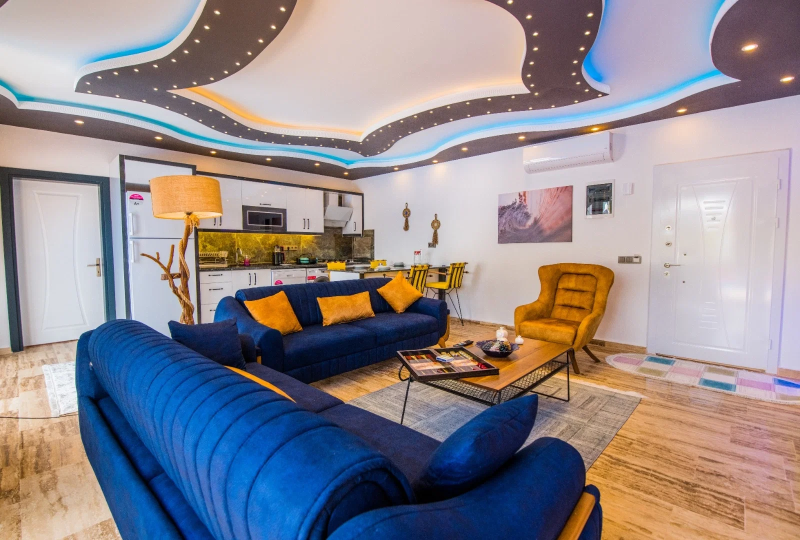 Kalkan’da Korunaklı, Isıtmalı Havuzlu, 2 Yatak Odalı, Kiralık Villa