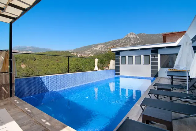 Kalkan’da ısıtmalı havuzlu kiralık villa, fotoğraf 2