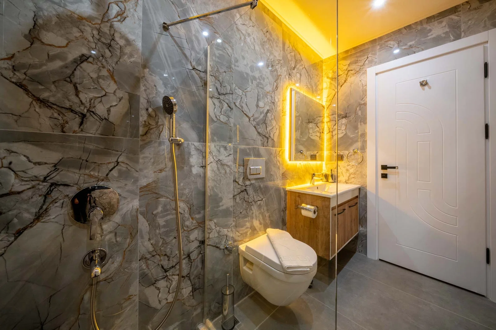 Kalkan’da Merkeze Yakın, Deni Manzaralı, 2 Yatak Odalı, Kiralık Villa