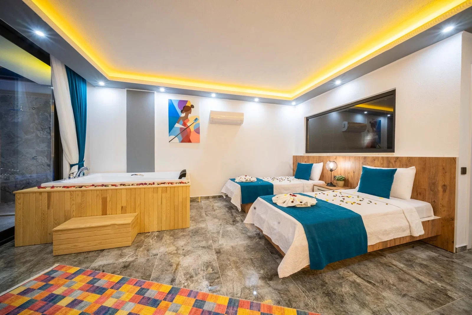 Kalkan’da Merkeze Yakın, Deni Manzaralı, 2 Yatak Odalı, Kiralık Villa