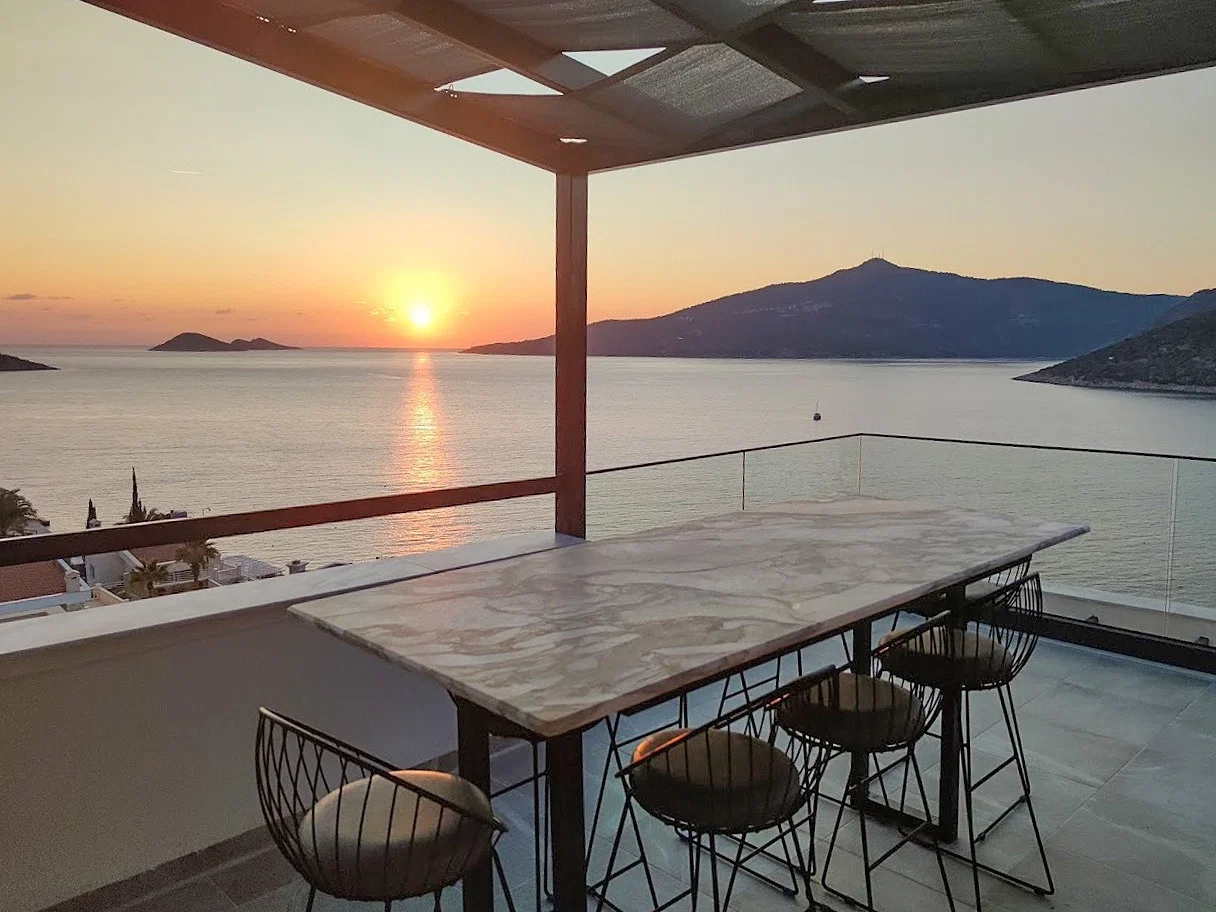Kalkan’da Merkeze Yakın, Özel Havuzlu, 4 Yatak Odalı, Lüks Villa