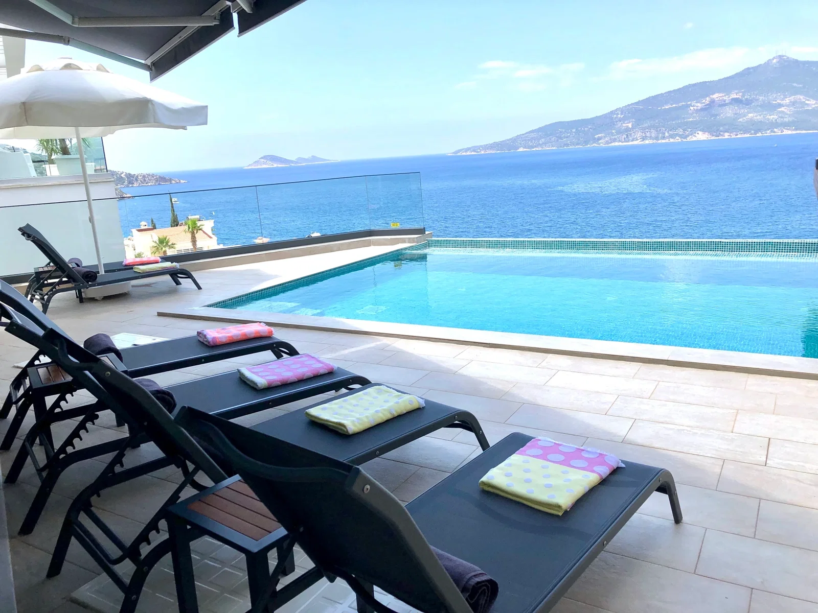 Kalkan’da Merkeze Yakın, Özel Havuzlu, 4 Yatak Odalı, Lüks Villa