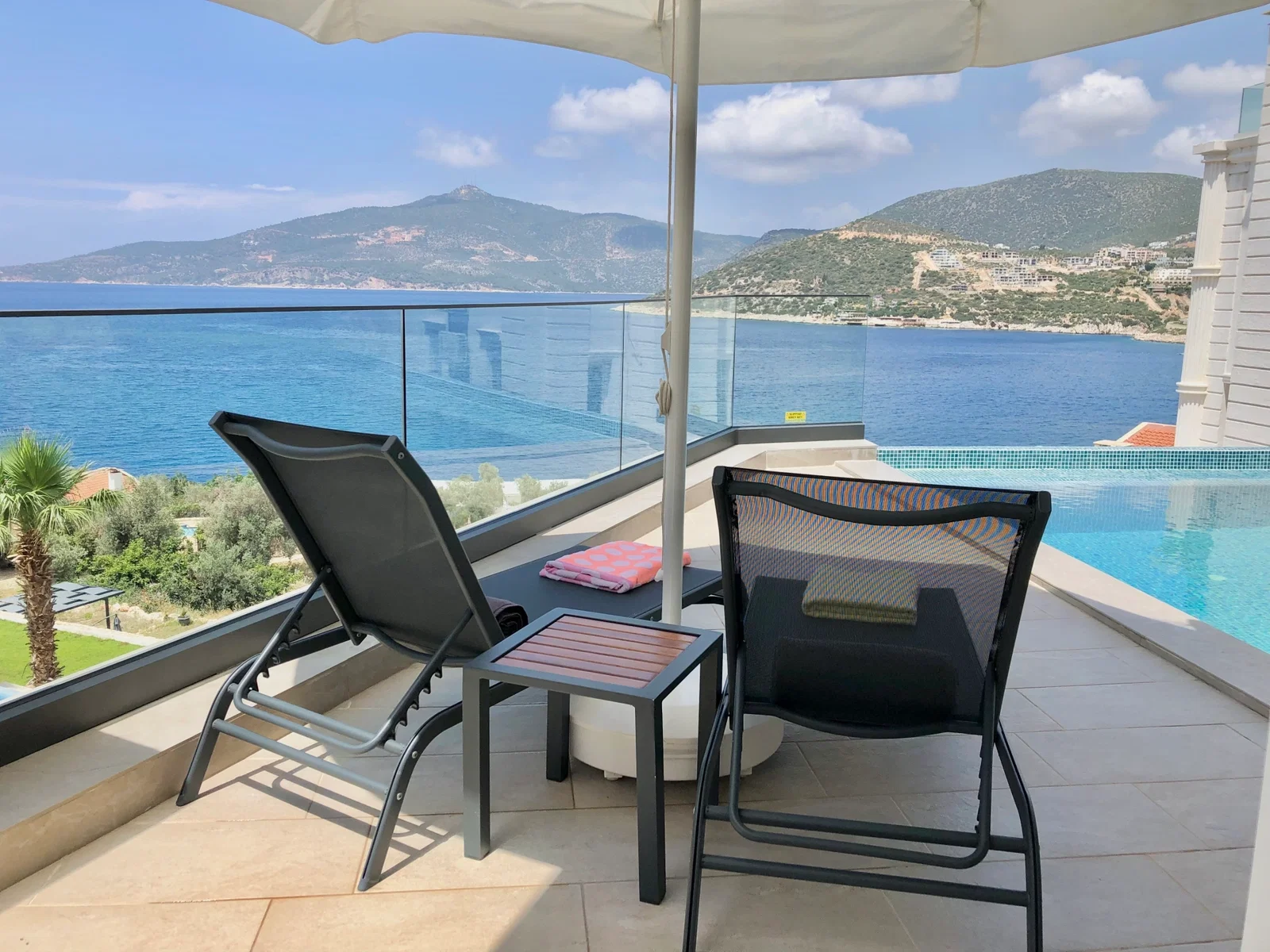Kalkan’da Merkeze Yakın, Özel Havuzlu, 4 Yatak Odalı, Lüks Villa