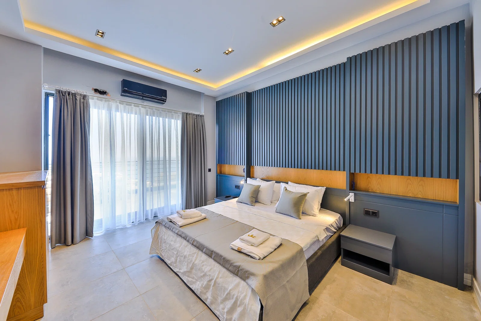 Kalkan’da Merkeze Yakın, Isıtmalı Havuzlu, 6 Yatak Odalı, Lüks Villa