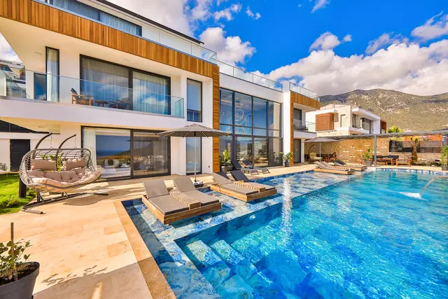 Kalkan’da deniz manzaralı kiralık villa, fotoğraf 3