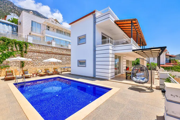 Kalkan’da Merkeze Yakın, Özel Havuzlu, 7 Kişilik, Kiralık Villa