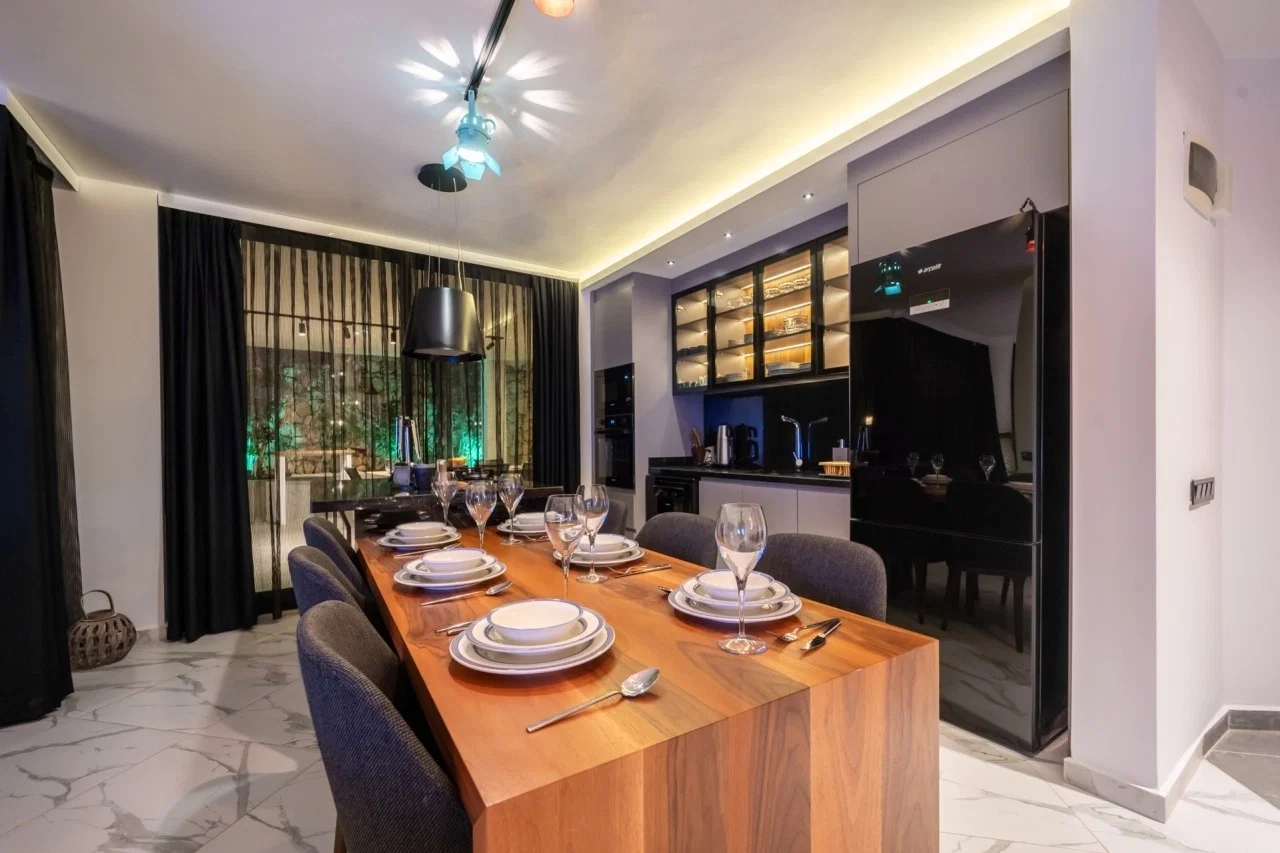 Kalkan’da Merkeze Yakın, Özel Havuzlu, 4 Yatak Odalı, Kiralık Villa