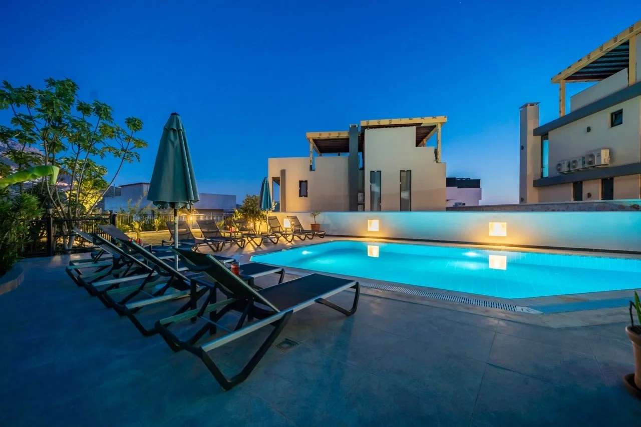 Kalkan’da Merkeze Yakın, Özel Havuzlu, 4 Yatak Odalı, Kiralık Villa