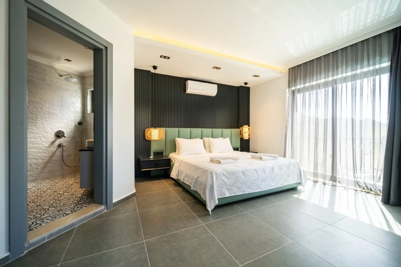 Kalkan’da Merkeze Yakın, Özel Havuzlu, 4 Yatak Odalı, Kiralık Villa