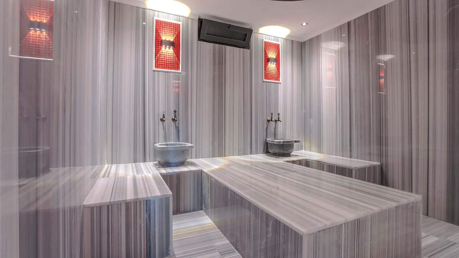 Kalkan’da Merkeze Yakın, Isıtmalı Havuzlu, 3 Yatak Odalı, Lüks Villa