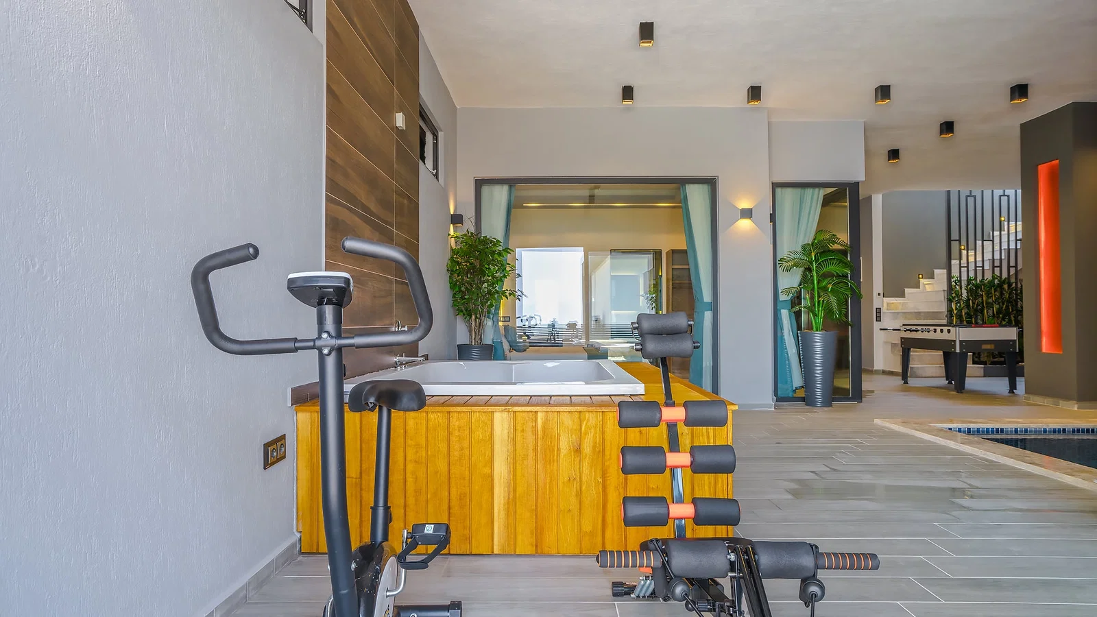 Kalkan’da Merkeze Yakın, Isıtmalı Havuzlu, 3 Yatak Odalı, Lüks Villa