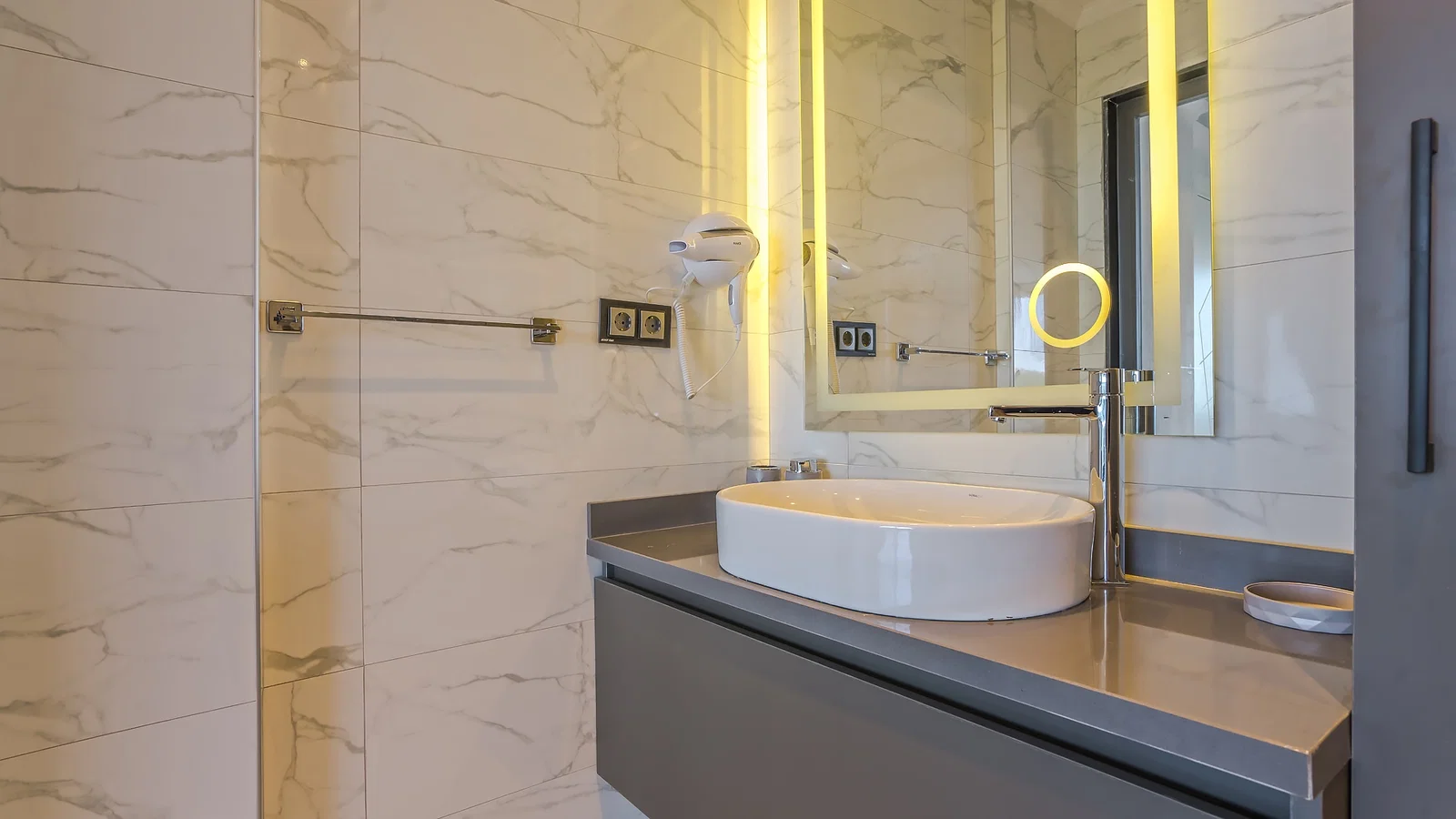 Kalkan’da Merkeze Yakın, Isıtmalı Havuzlu, 3 Yatak Odalı, Lüks Villa