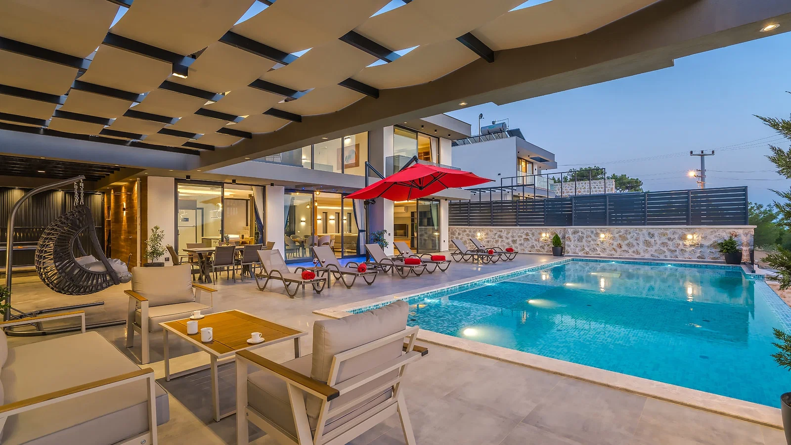 Kalkan’da Sakin Konumda, Isıtmalı Havuzlu, 6 Kişilik, Lüks Villa
