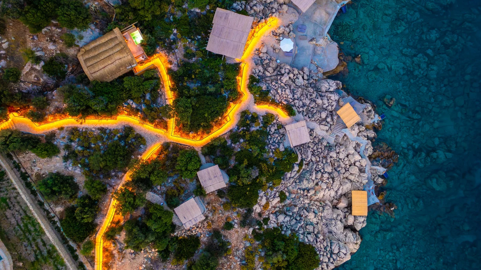 Kalkan’da Deniz Manzaralı, Özel Havuzlu, 2 Kişilik, Lüks Villa