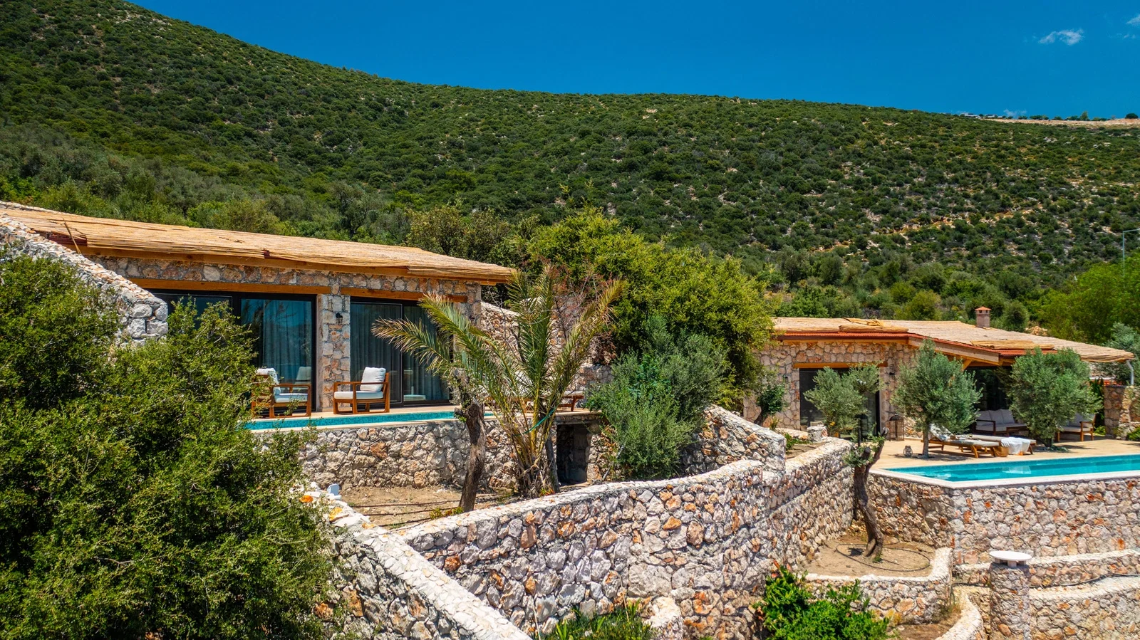 Kalkan’da Merkeze Yakın, Isıtmalı Havuzlu, 2 Kişilik, Lüks Villa