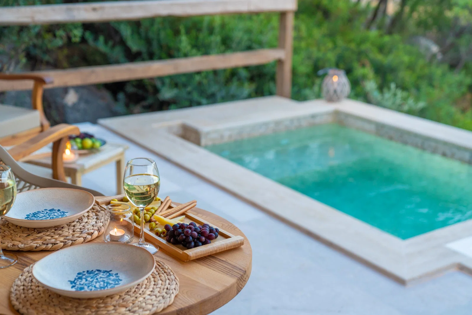 Kalkan’da Deniz Manzaralı, Özel Havuzlu, 1 Yatak Odalı, Lüks Villa