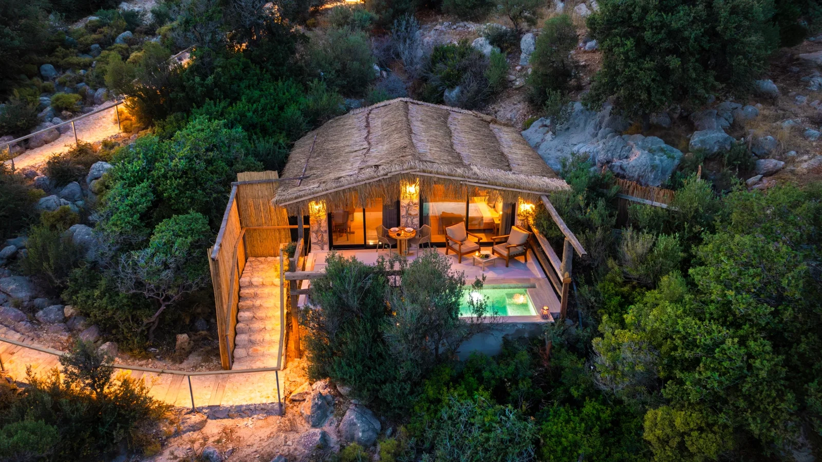 Kalkan’da Deniz Manzaralı, Özel Havuzlu, 1 Yatak Odalı, Lüks Villa