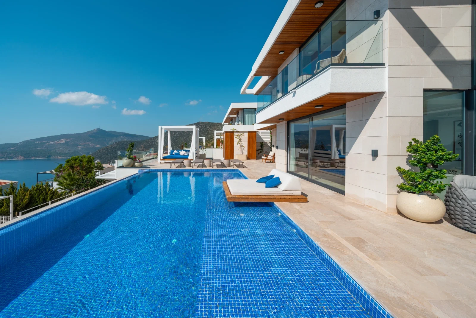 Kalkan’da jakuzili kiralık villa, fotoğraf 19
