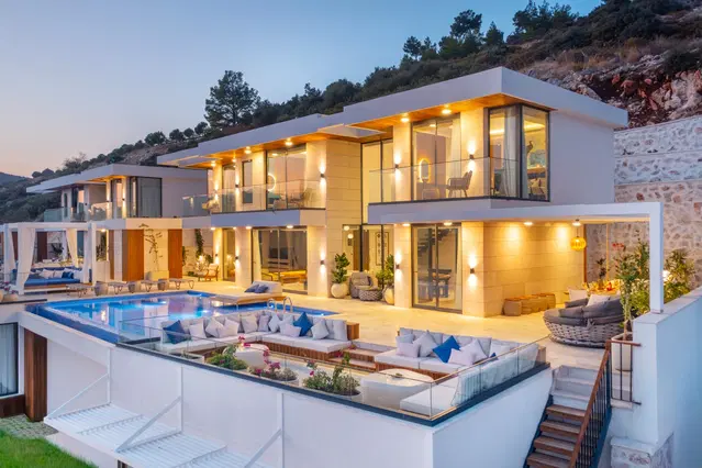 Kalkan’da Merkeze Yakın, Özel Havuzlu, 5 Yatak Odalı, Lüks Villa