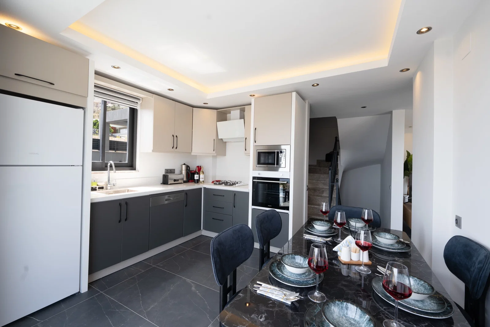 Kalkan’da Merkeze Yakın, Isıtmalı Havuzlu, 4 Yatak Odalı, Lüks Villa