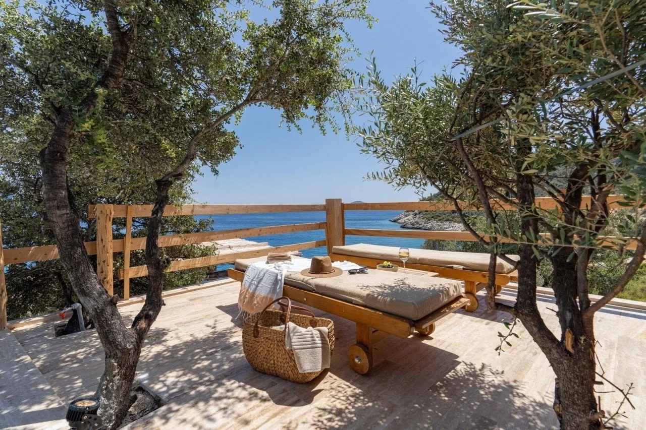 Kalkan’da Merkeze Yakın, Isıtmalı Havuzlu, 1 Yatak Odalı, Kiralık Villa