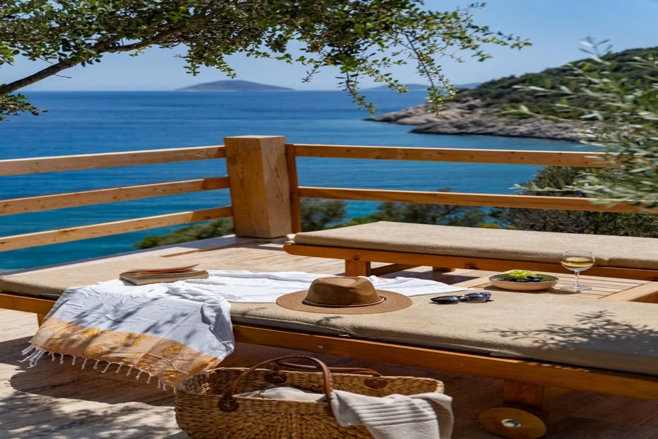 Kalkan’da Merkeze Yakın, Isıtmalı Havuzlu, 1 Yatak Odalı, Kiralık Villa