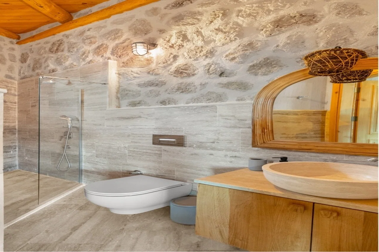 Kalkan’da Merkeze Yakın, Isıtmalı Havuzlu, 1 Yatak Odalı, Kiralık Villa