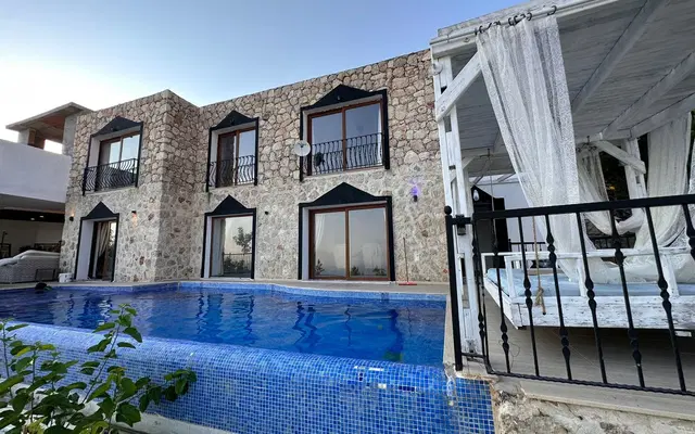 Kalkan’da deniz manzaralı kiralık villa, fotoğraf 3