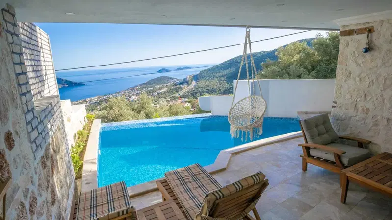 Kalkan’da deniz manzaralı kiralık villa, fotoğraf 3