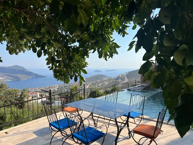 Kalkan’da deniz manzaralı kiralık villa, fotoğraf 3