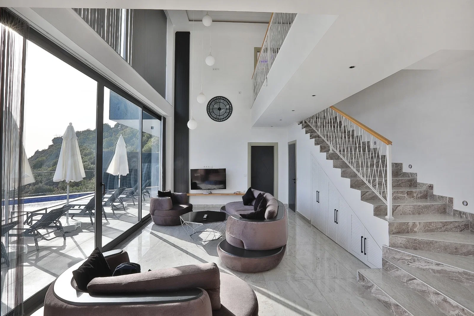 Kalkan’da Merkeze Yakın, Isıtmalı Havuzlu, 3 Yatak Odalı, Kiralık Villa