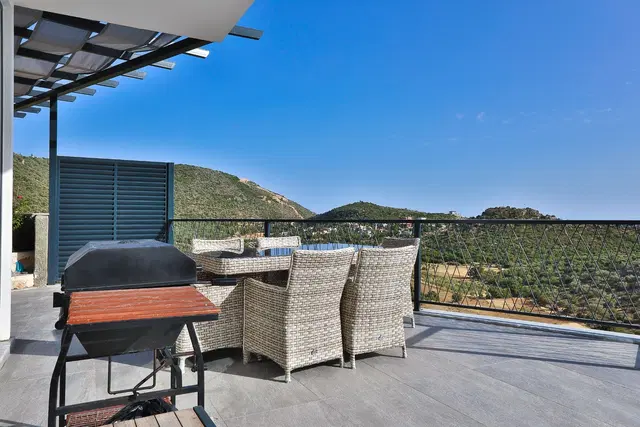 Kalkan’da deniz manzaralı kiralık villa, fotoğraf 3