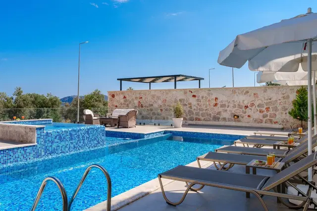 Kalkan’da deniz manzaralı kiralık villa, fotoğraf 5