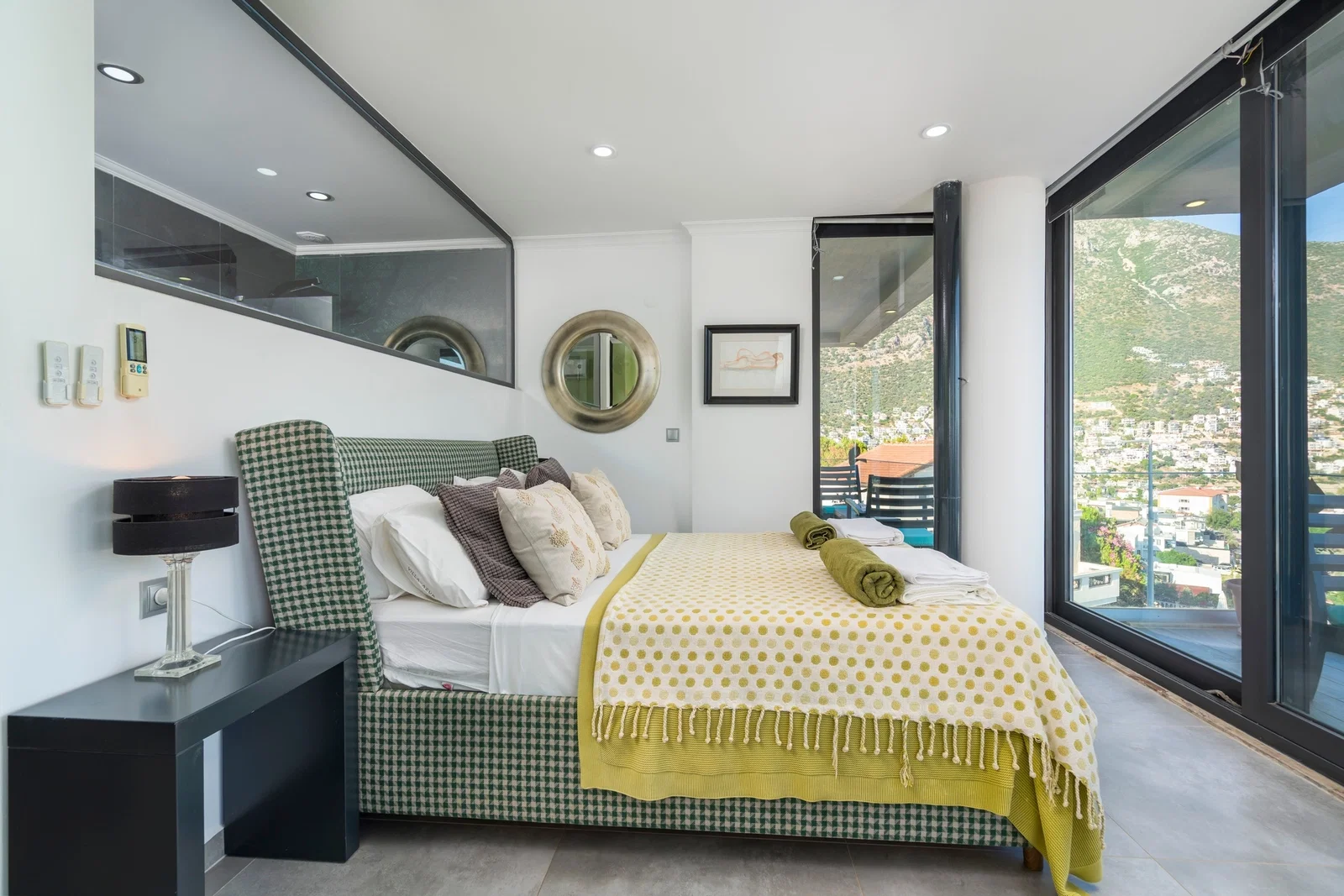 Kalkan’da Merkeze Yakın, Özel Havuzlu, 5 Yatak Odalı, Lüks Villa