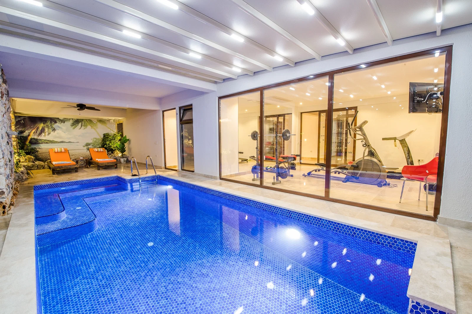 Kalkan’da Korunaklı, Isıtmalı Havuzlu, 8 Kişilik, Lüks Villa