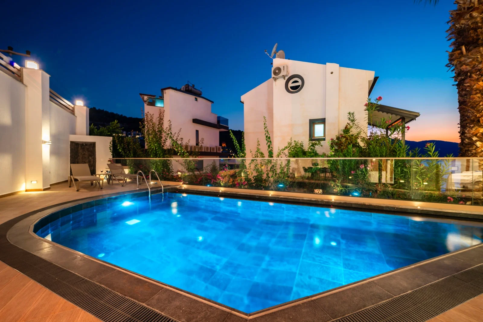 Kalkan’da Merkeze Yakın, Özel Havuzlu, 5 Yatak Odalı, Lüks Villa