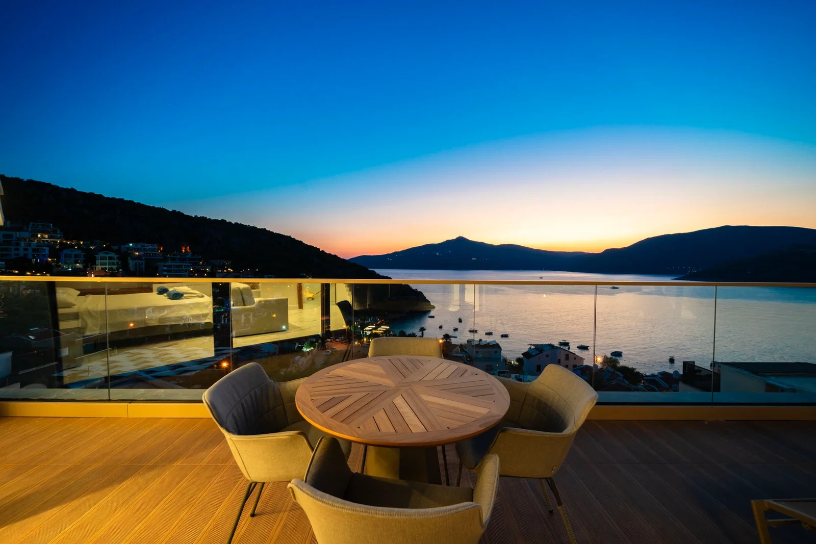 Kalkan’da Merkeze Yakın, Özel Havuzlu, 5 Yatak Odalı, Lüks Villa