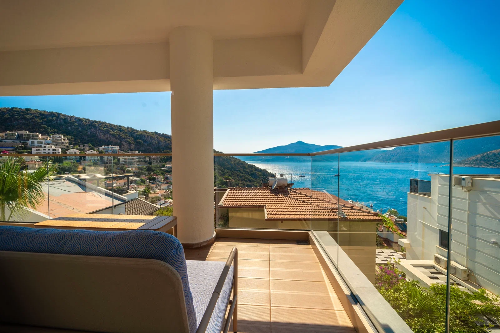 Kalkan’da Merkeze Yakın, Özel Havuzlu, 5 Yatak Odalı, Lüks Villa