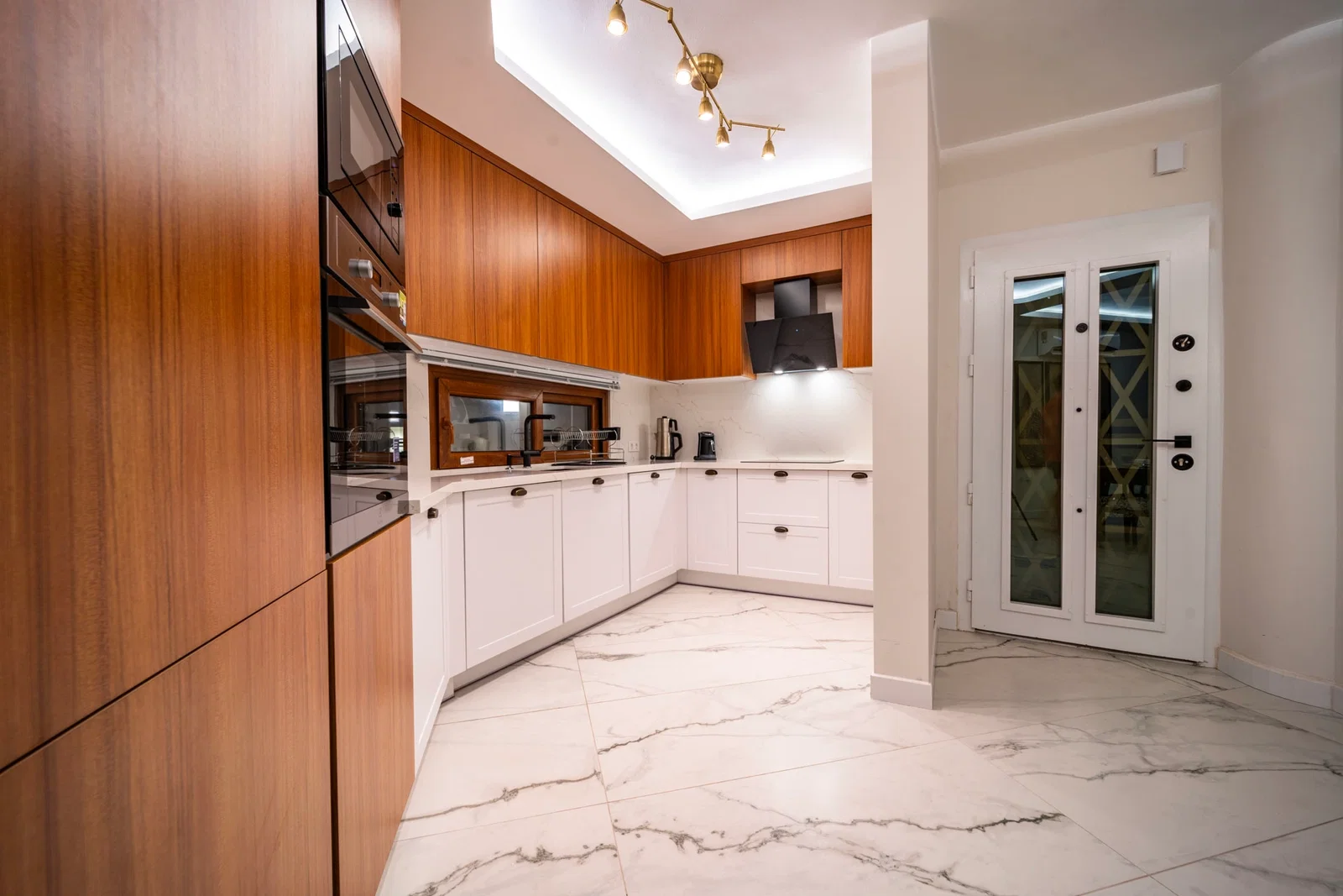 Kalkan’da Merkeze Yakın, Özel Havuzlu, 5 Yatak Odalı, Lüks Villa