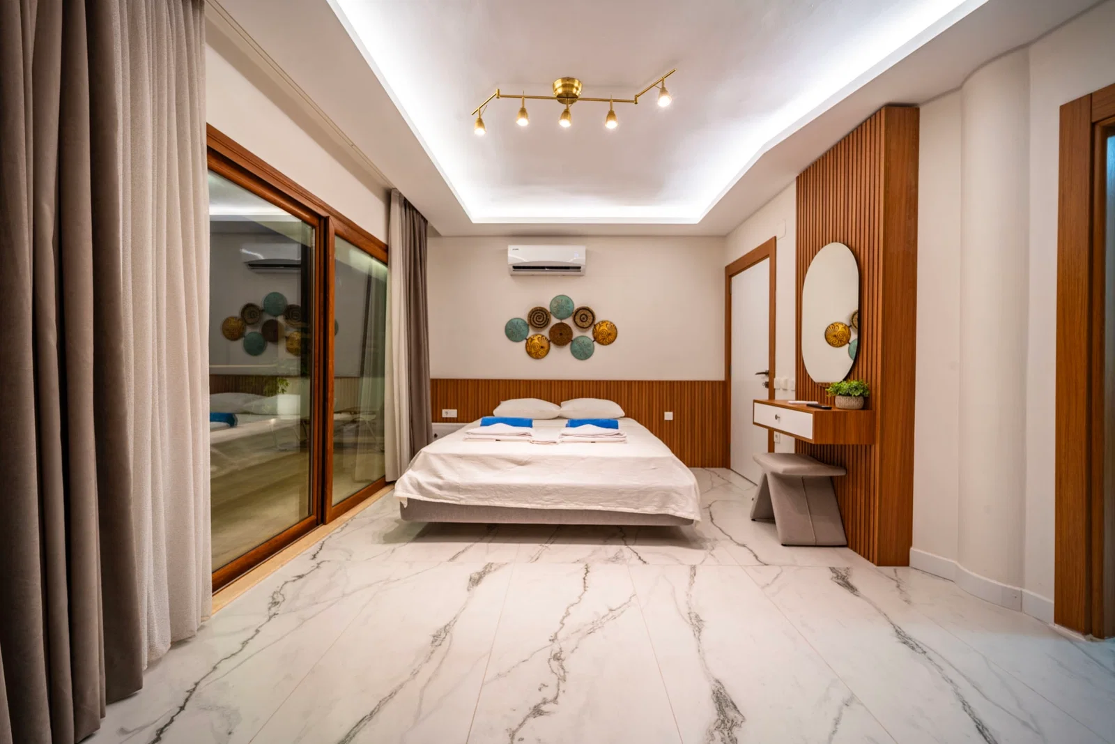 Kalkan’da Merkeze Yakın, Özel Havuzlu, 5 Yatak Odalı, Lüks Villa